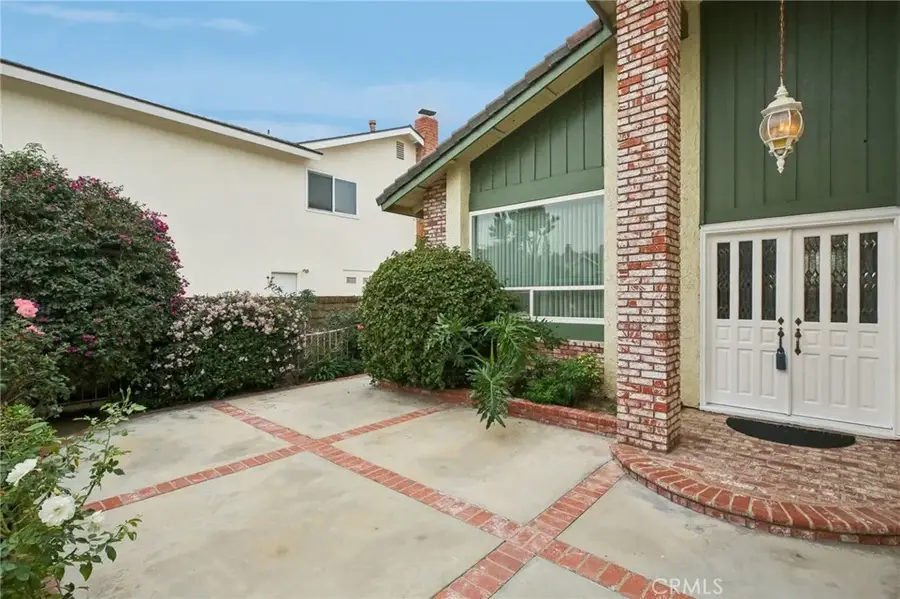 211 S Francisco Place, Anaheim Hills, CA 92807 - Image #2