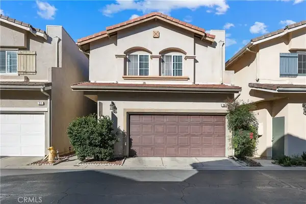 9001 Owensmouth #28, Canoga Park, CA 91304