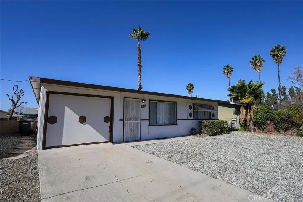 811 S State, Hemet, CA 92543 - #1