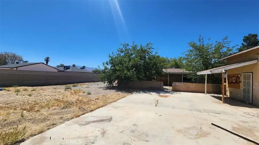22330 Miramot Road, Apple Valley, CA 92308 - Image #2