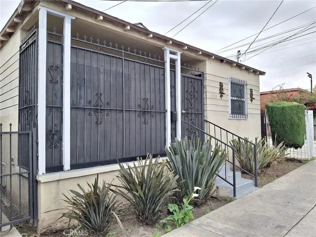 1346 W Century, Los Angeles, CA 90044 - #1