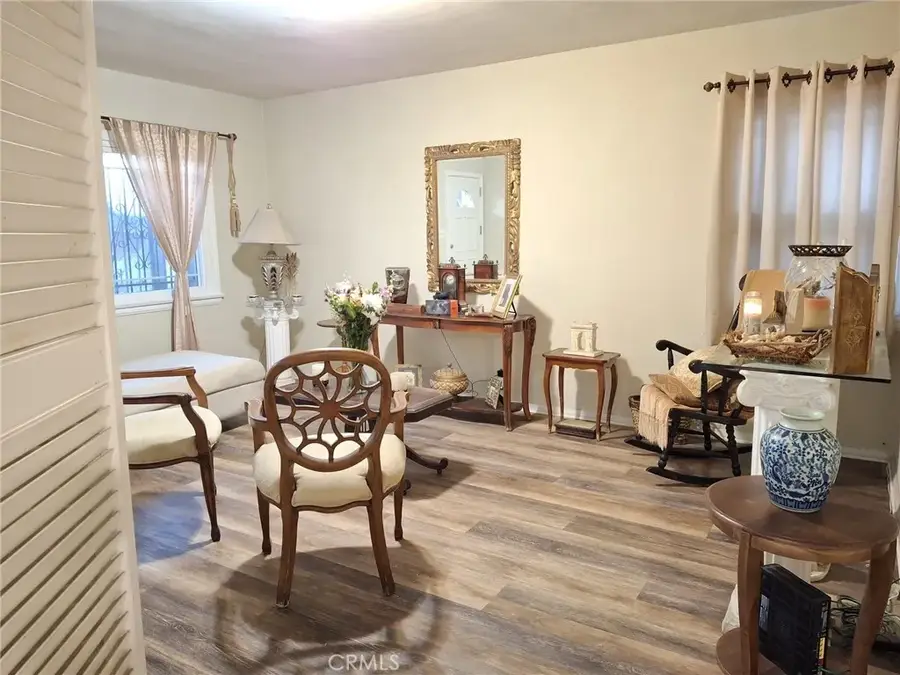1346 W Century, Los Angeles, CA 90044 - #3