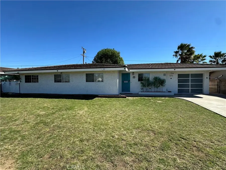 979 N Gardena, Rialto, CA 92376 - #2