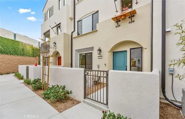 101 Kimberwick Court, Burbank, CA 91506