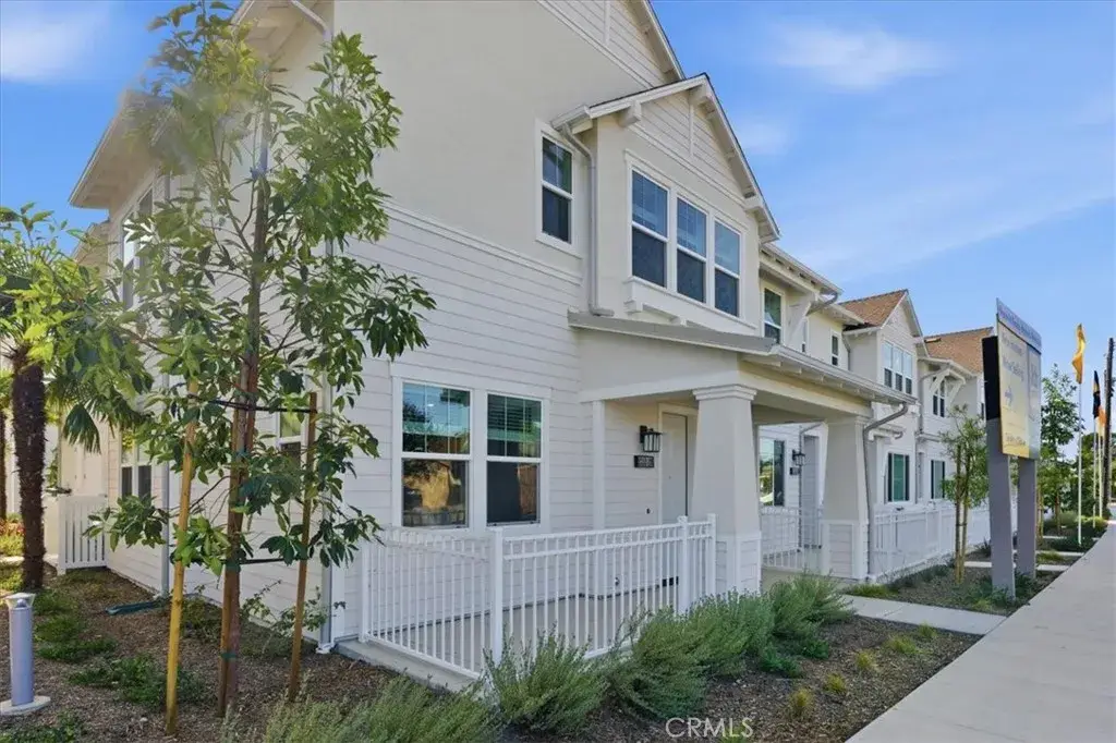 2352 Channel Drive #105, San Buenaventura Ventura, CA 93003 - #1