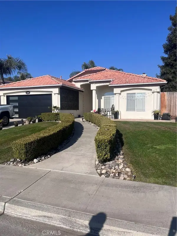 1344 E Parkview Court, Visalia, CA 93292