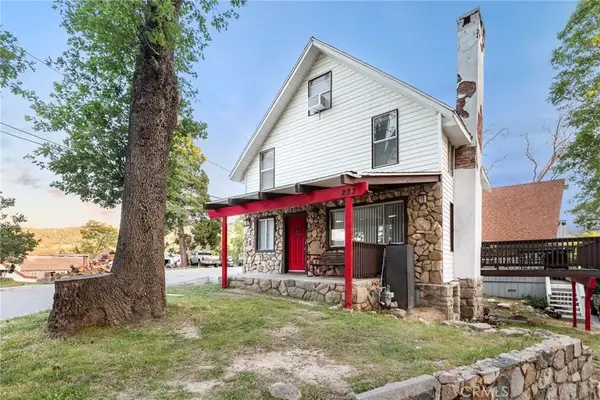 233 Glen Avon Drive, Cedar Glen, CA 92321