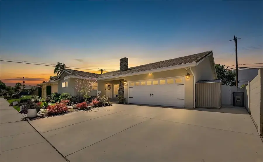16381 Rhone, Huntington Beach, CA 92647 - #3