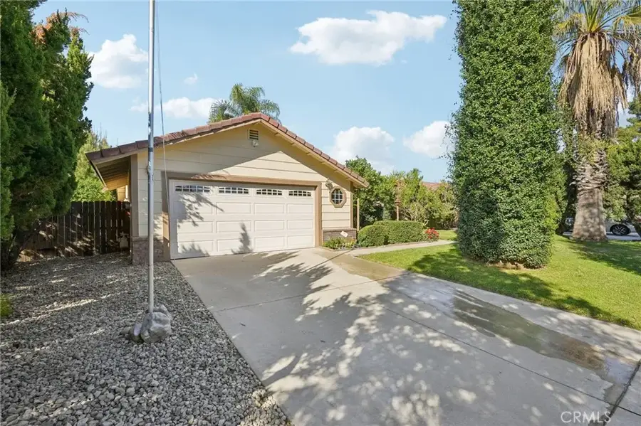 1011 Gail, Redlands, CA 92374 - #2