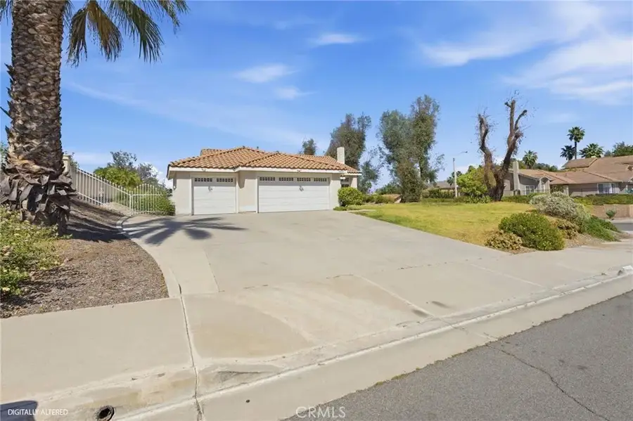 1003 Clearwood Avenue, Riverside, CA 92506 - #2