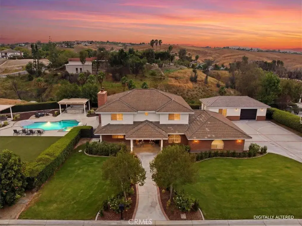 1956 Middle Creek, Riverside, CA 92506 - #1