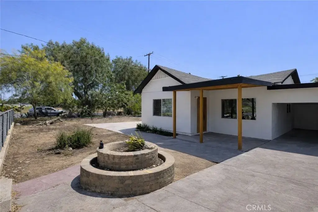 420 W K Street, Colton, CA 92324 - #1