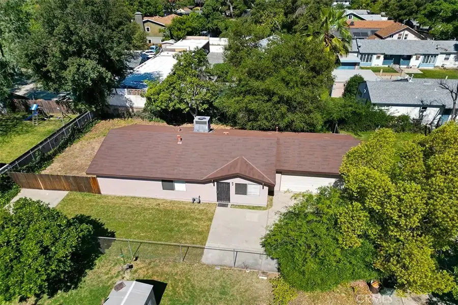 1909 N Summit, Pasadena, CA 91103 - #2