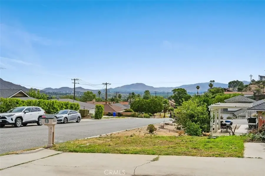 6726 Avenue De Palma, Jurupa Valley, CA 92509 - #3