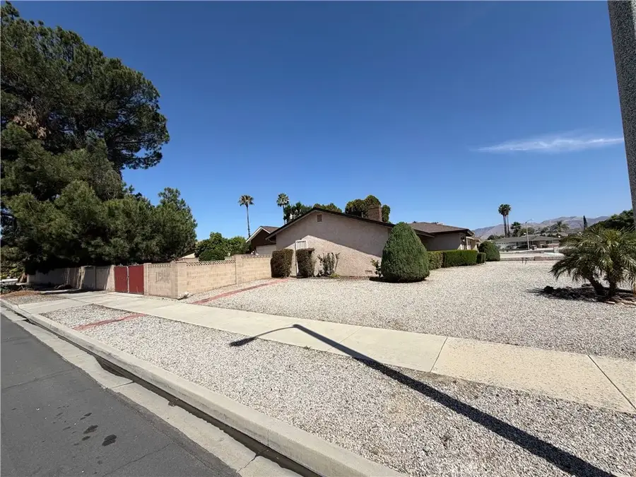 26205 Lodgepole, Hemet, CA 92544 - #2