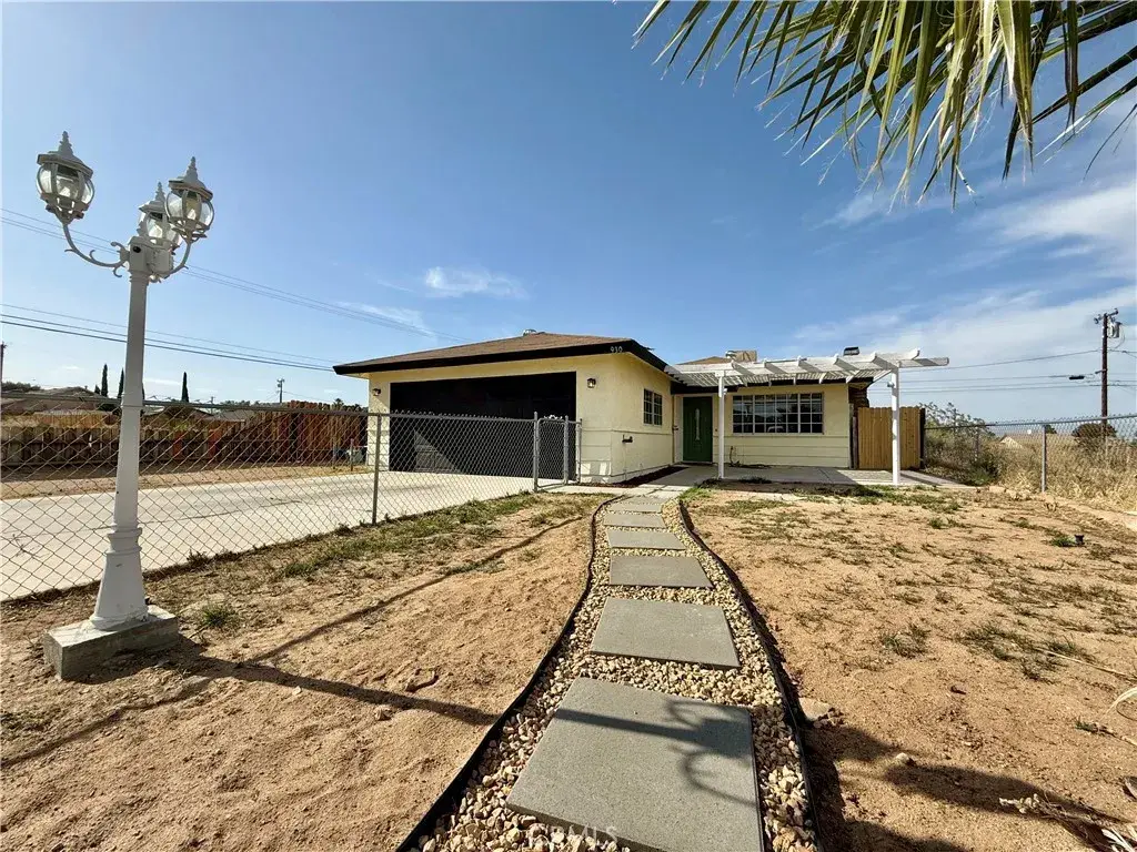 930 W Franklin Avenue, Ridgecrest, CA 93555 - #1