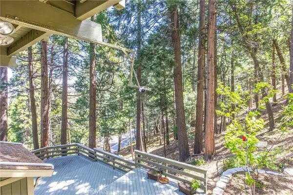 24098 Skyland, Crestline, CA 92325