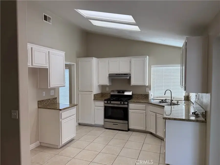 15128 Versailles, Lake Elsinore, CA 92530 - #2