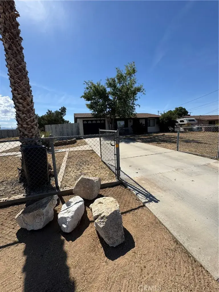 11968 Bornite, Hesperia, CA 92345 - #1
