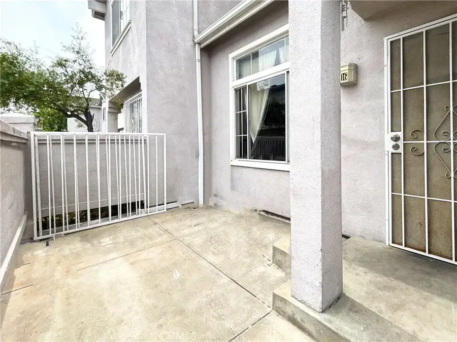 820 W Compton #16, Compton, CA 90220 - #2