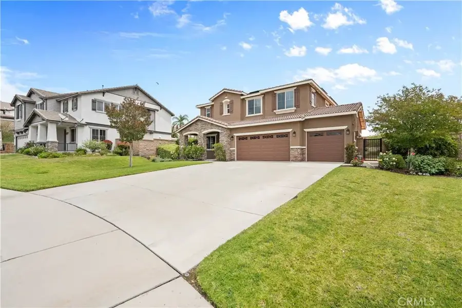5605 Pine Leaf Avenue, Fontana, CA 92336 - #2