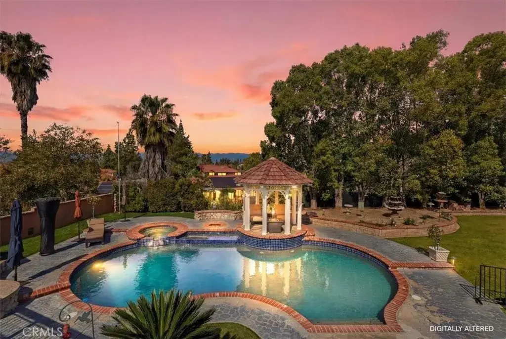 1210 Versailles, Riverside, CA 92506 - #1