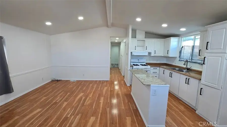 16949 S Western Spc 22a, Gardena, CA 90247 - #3