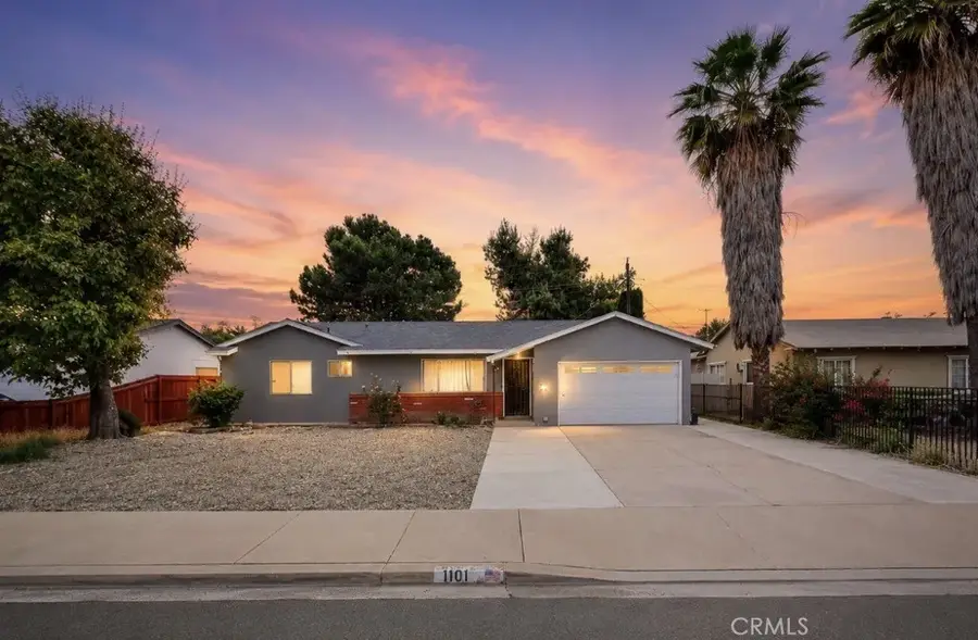 1101 Val Verde, Hemet, CA 92543 - #2