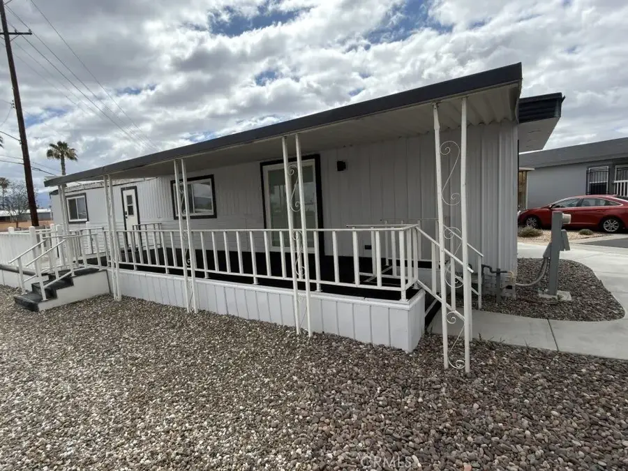260 N. Lyon Ave. Space 30, Hemet, CA 92543 - #3