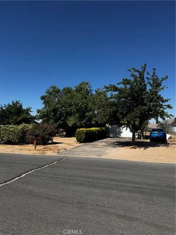 7623 Oxford, Hesperia, CA 92345