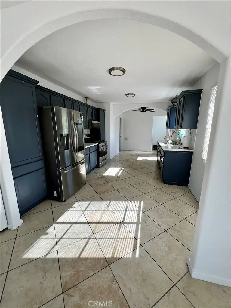 157 W Hanna, Colton, CA 92324 - #3