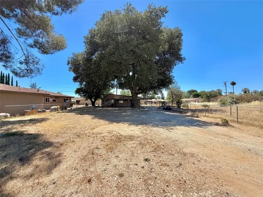 925 Chestnut Avenue, Beaumont, CA 92223 - #2