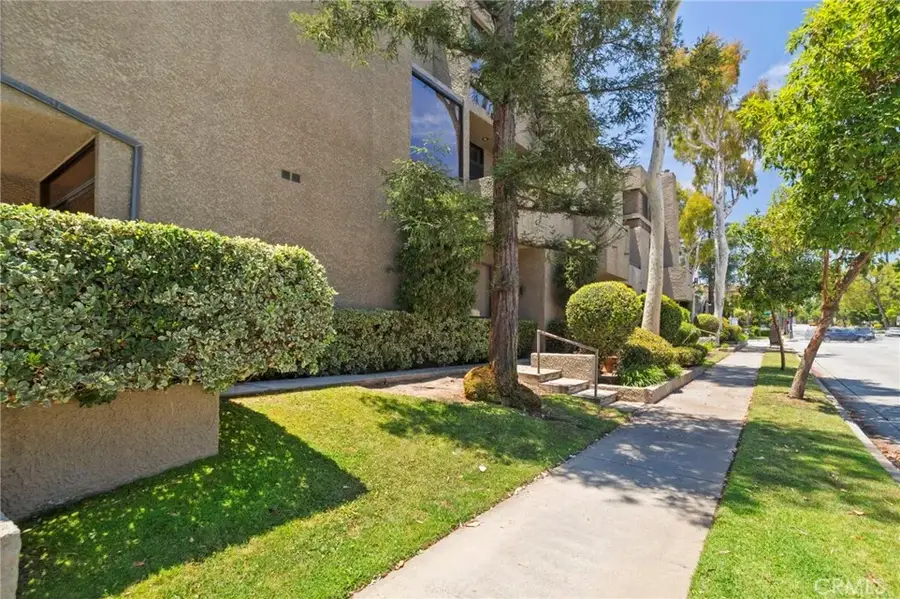 484 E California #8, Pasadena, CA 91106 - #3