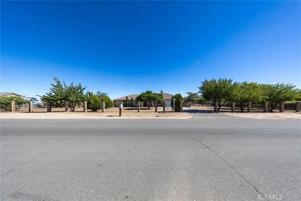 15532 Larch, Hesperia, CA 92345 - #1