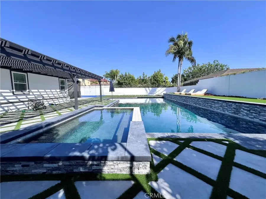 8346 Lexington, Downey, CA 90241 - #2