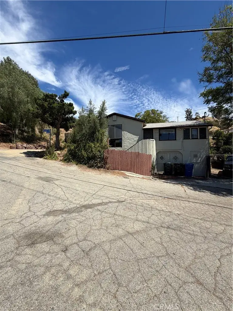 7157 Leota, Canoga Park, CA 91304 - #1
