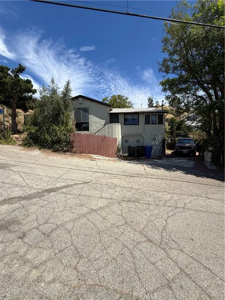 7157 Leota, Canoga Park, CA 91304 - #2