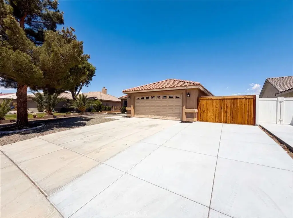 13185 Great Falls, Victorville, CA 92395 - #1