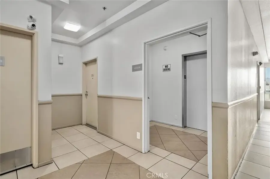 19350 Sherman Way #201, Reseda, CA 91335 - #3
