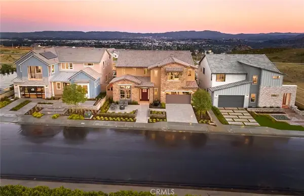 11817 Canoga Avenue, Chatsworth, CA 91311