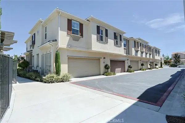 7060 Montecito Lane, Eastvale, CA 92880
