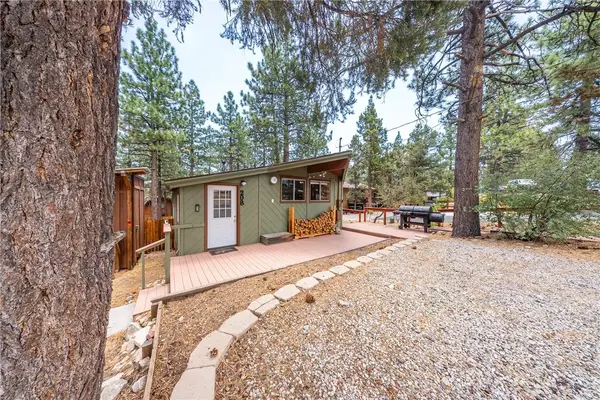 208 Muroc Drive, Big Bear City, CA 92314