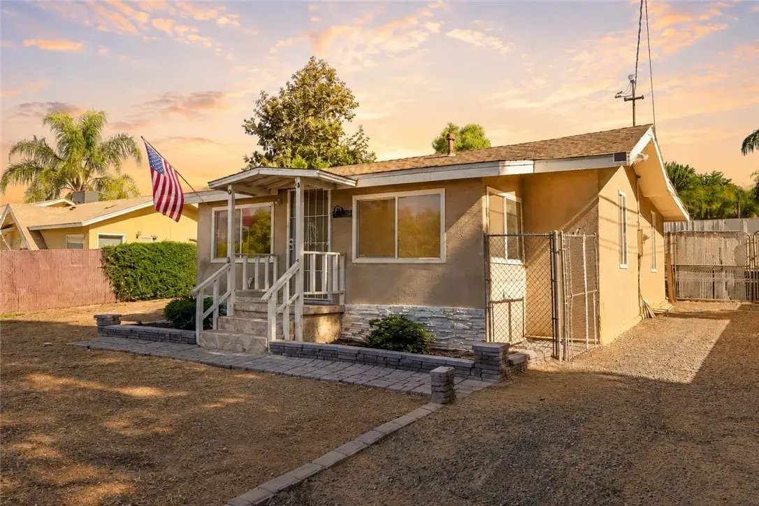 527 7th, Norco, CA 92860 - #1