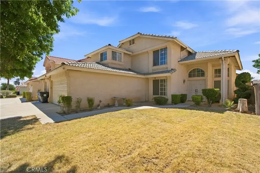 14323 La Crescenta, Victorville, CA 92392 - #2