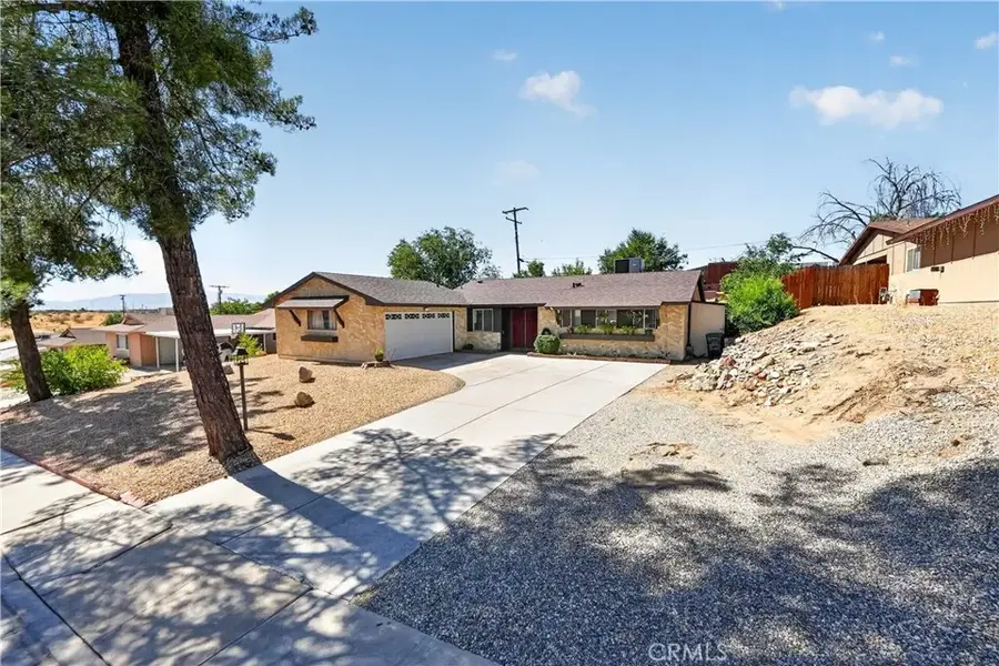 16429 Avalon Avenue, Victorville, CA 92395 - #2