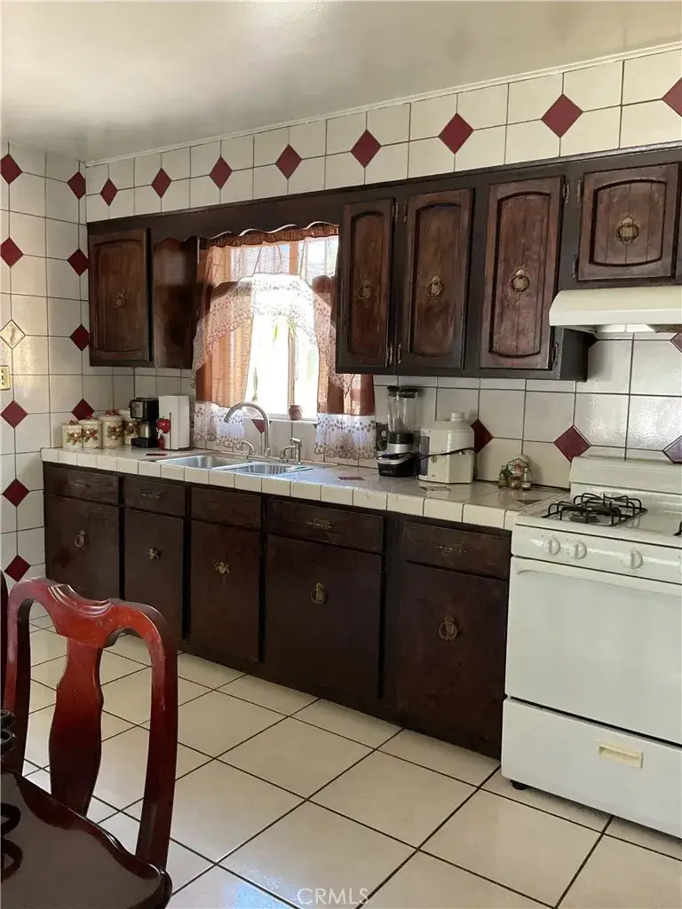2454 W 7th Street, San Bernardino, CA 92410 - #3