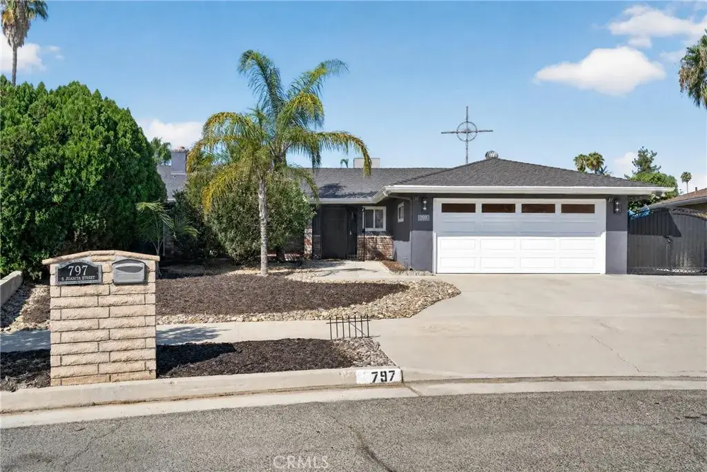 797 S Juanita St, Hemet, CA 92543 - #1