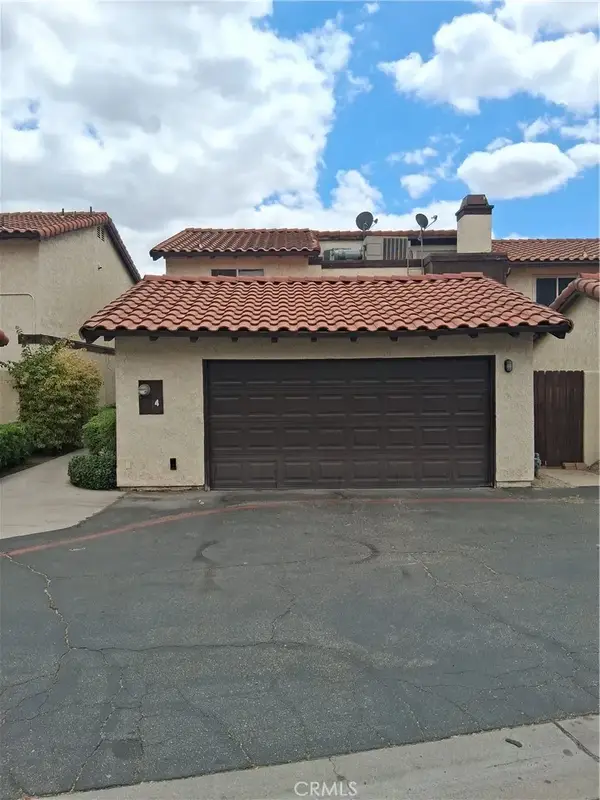 1077 S Santo Antonio Drive #4, Colton, CA 92324