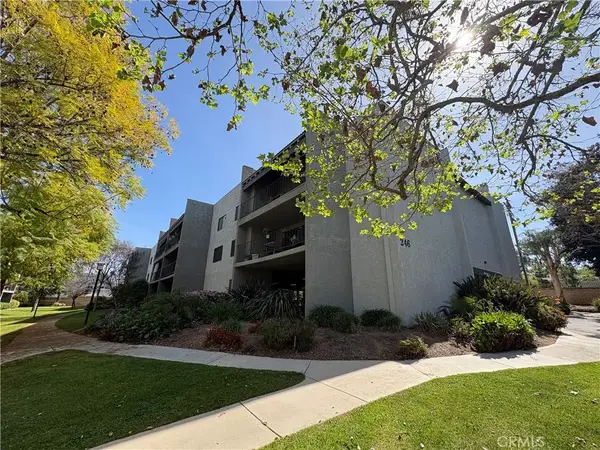 246 E Fern #103, Redlands, CA 92373