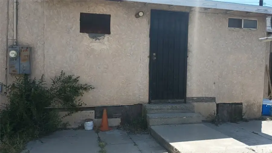 8894 Juniper, Fontana, CA 92335 - #3
